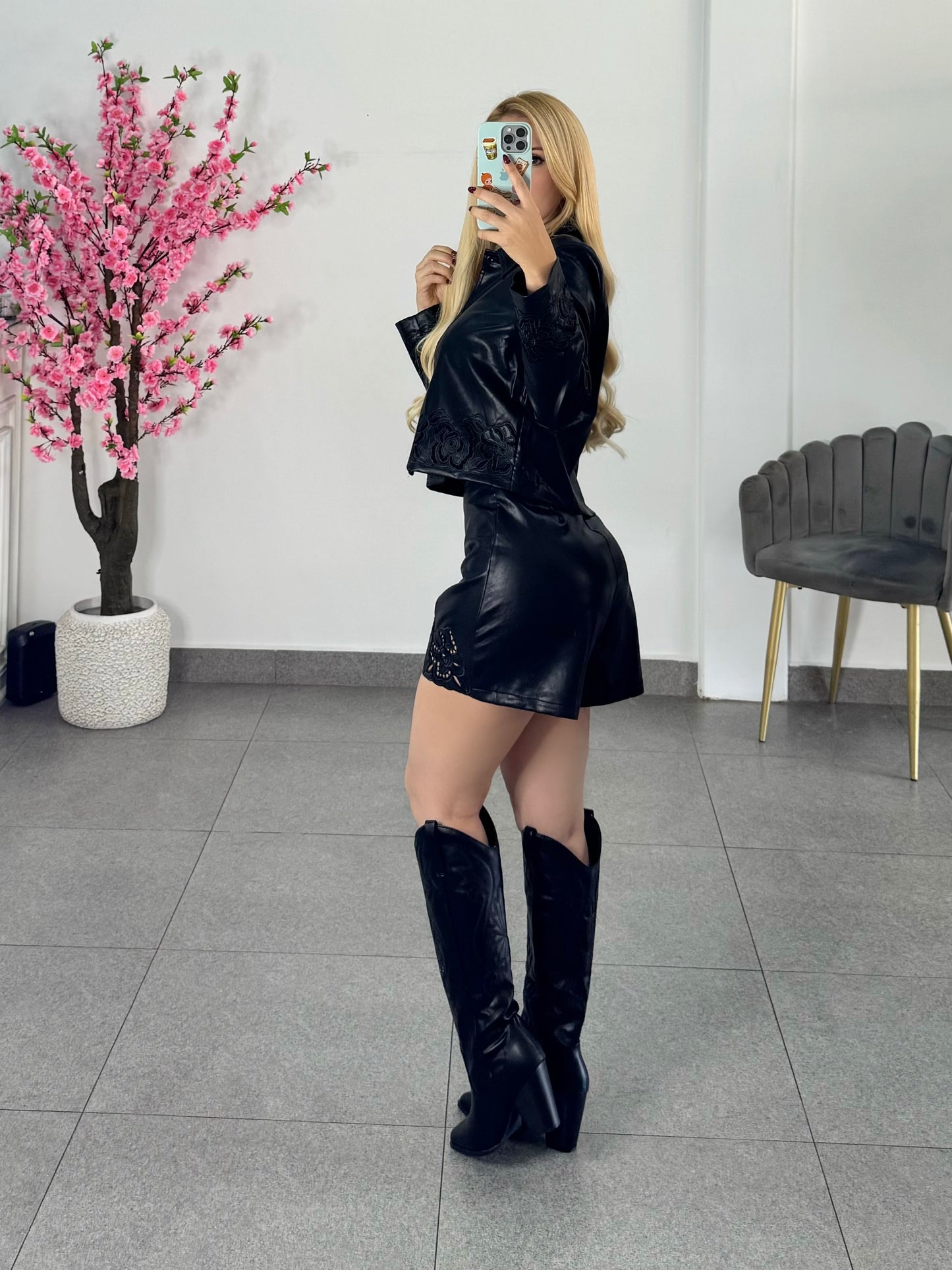 Conjunto vinipiel negro