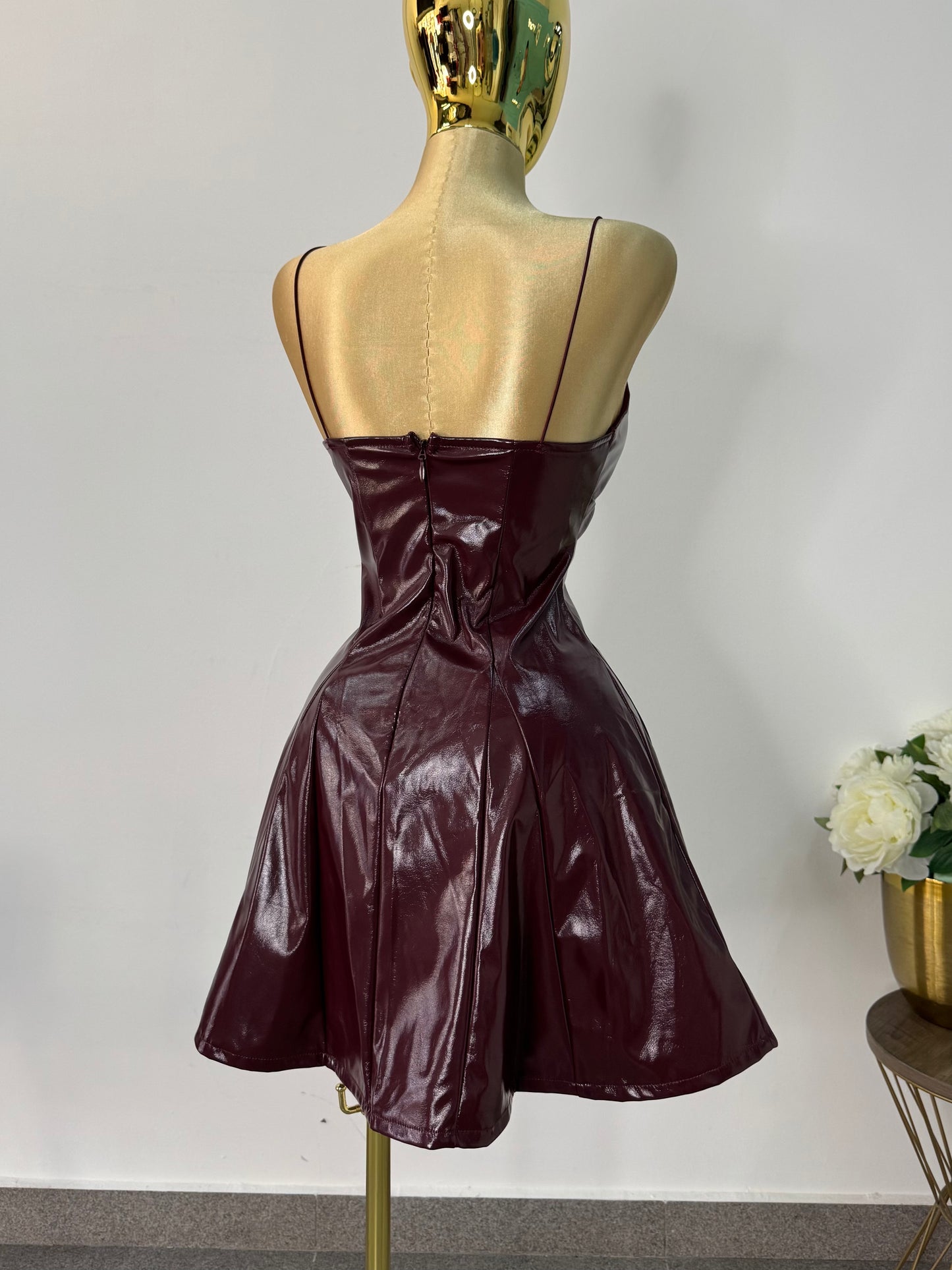 Vestido vinipiel vino volado