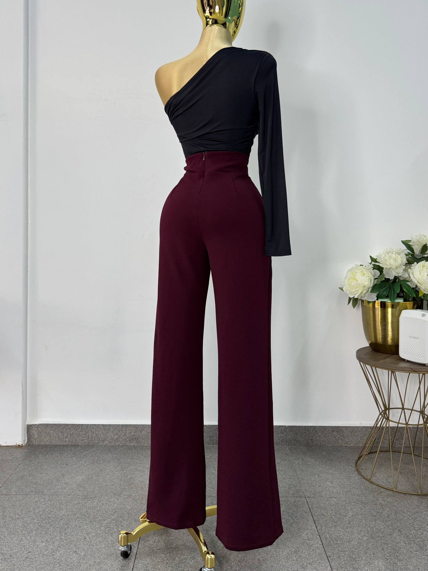 Pantalon corte palazo vino