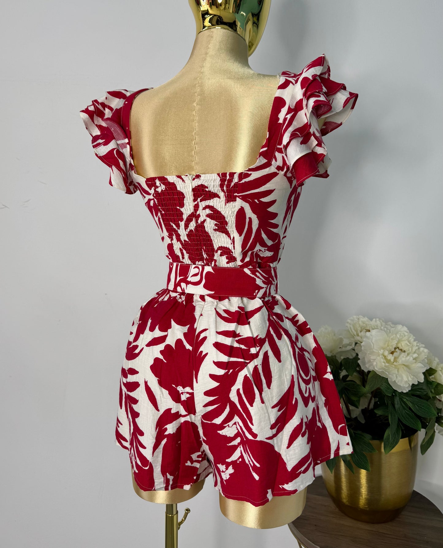 jumpsuit rojo con blanco