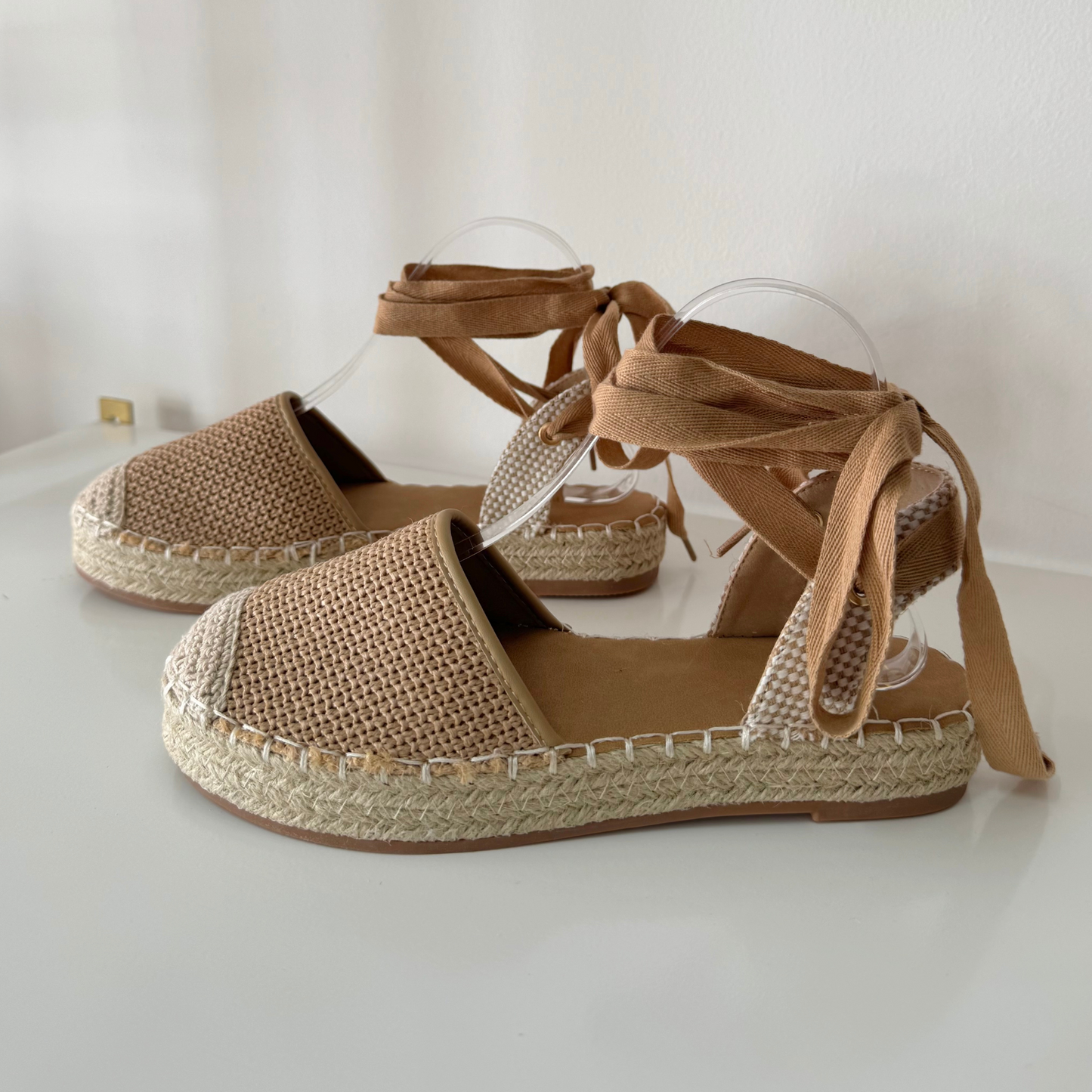 Alpargatas de piso beige