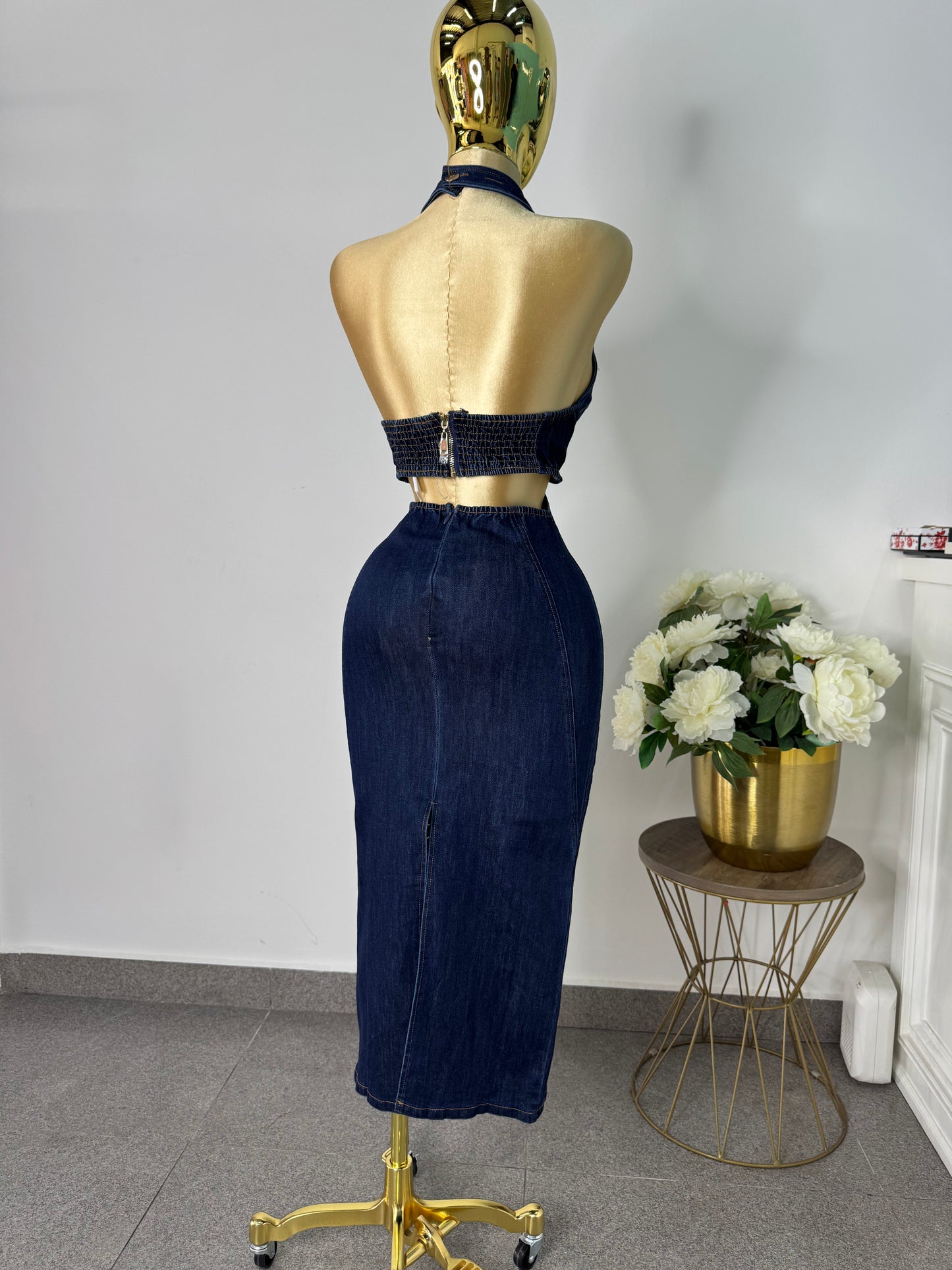 Vestido mezclilla oscuro cuello halter