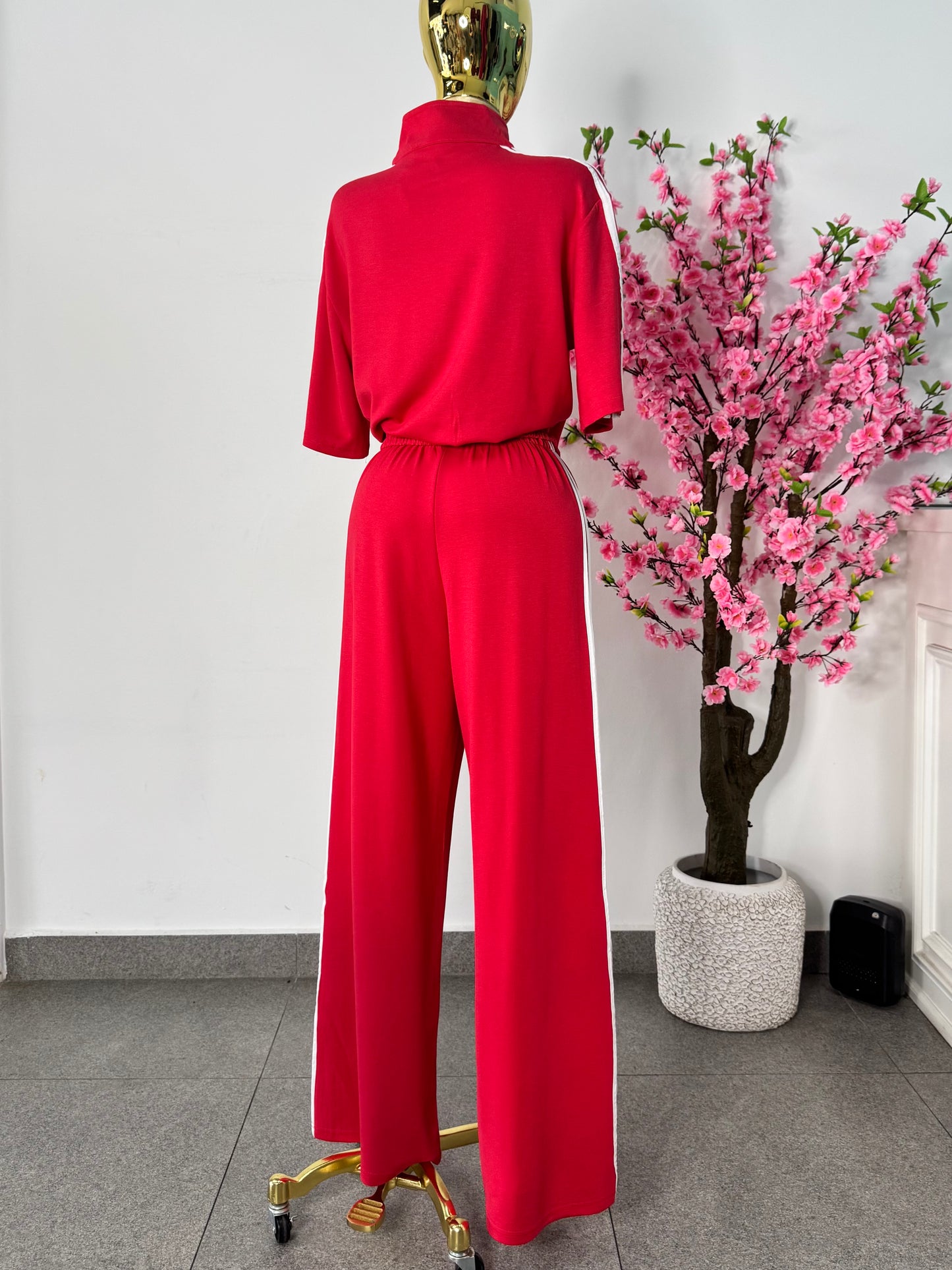 Conjunto pans rojo con rayas blanca
