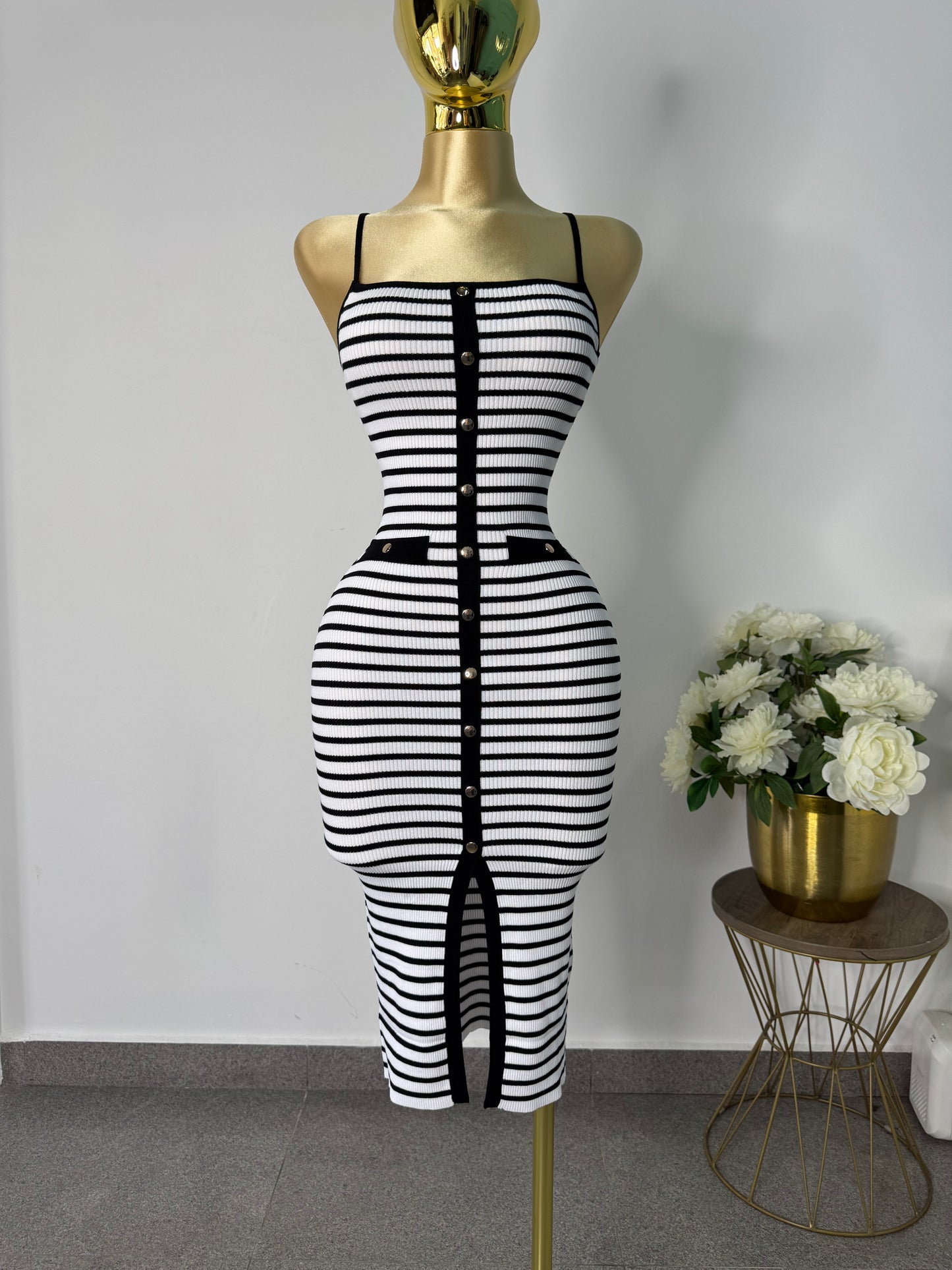 Vestido rayado negro y blanco