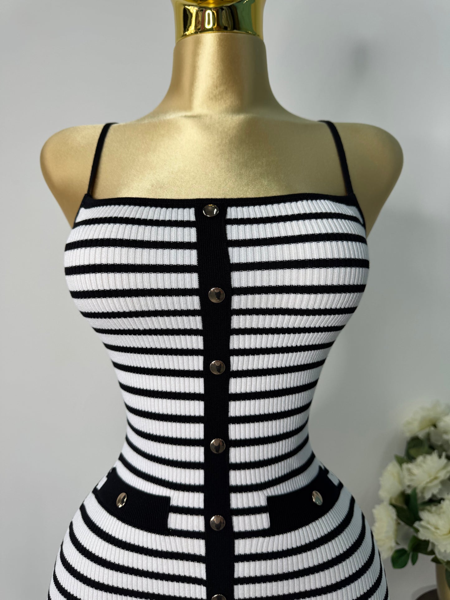 Vestido rayado negro y blanco