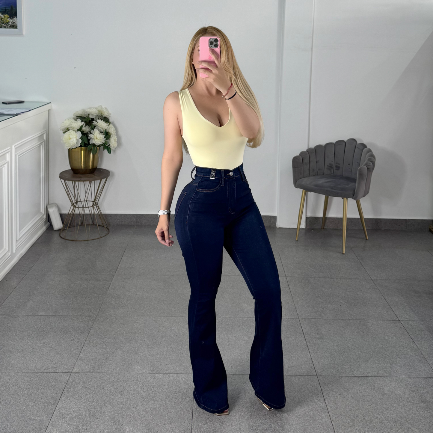 jeans vibrant corte campana mezclilla oscuro