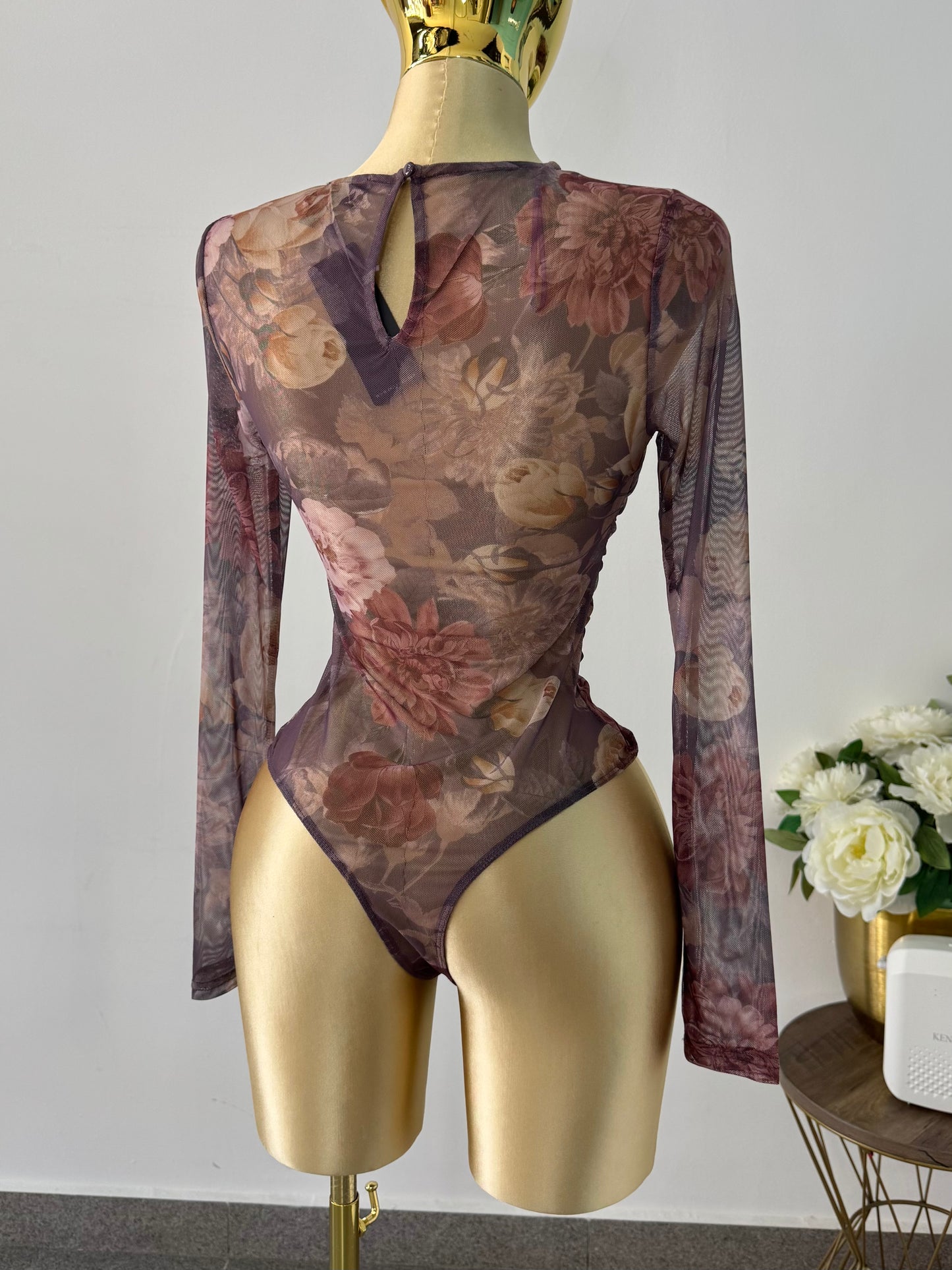 Body mesh floreado tonos lilas
