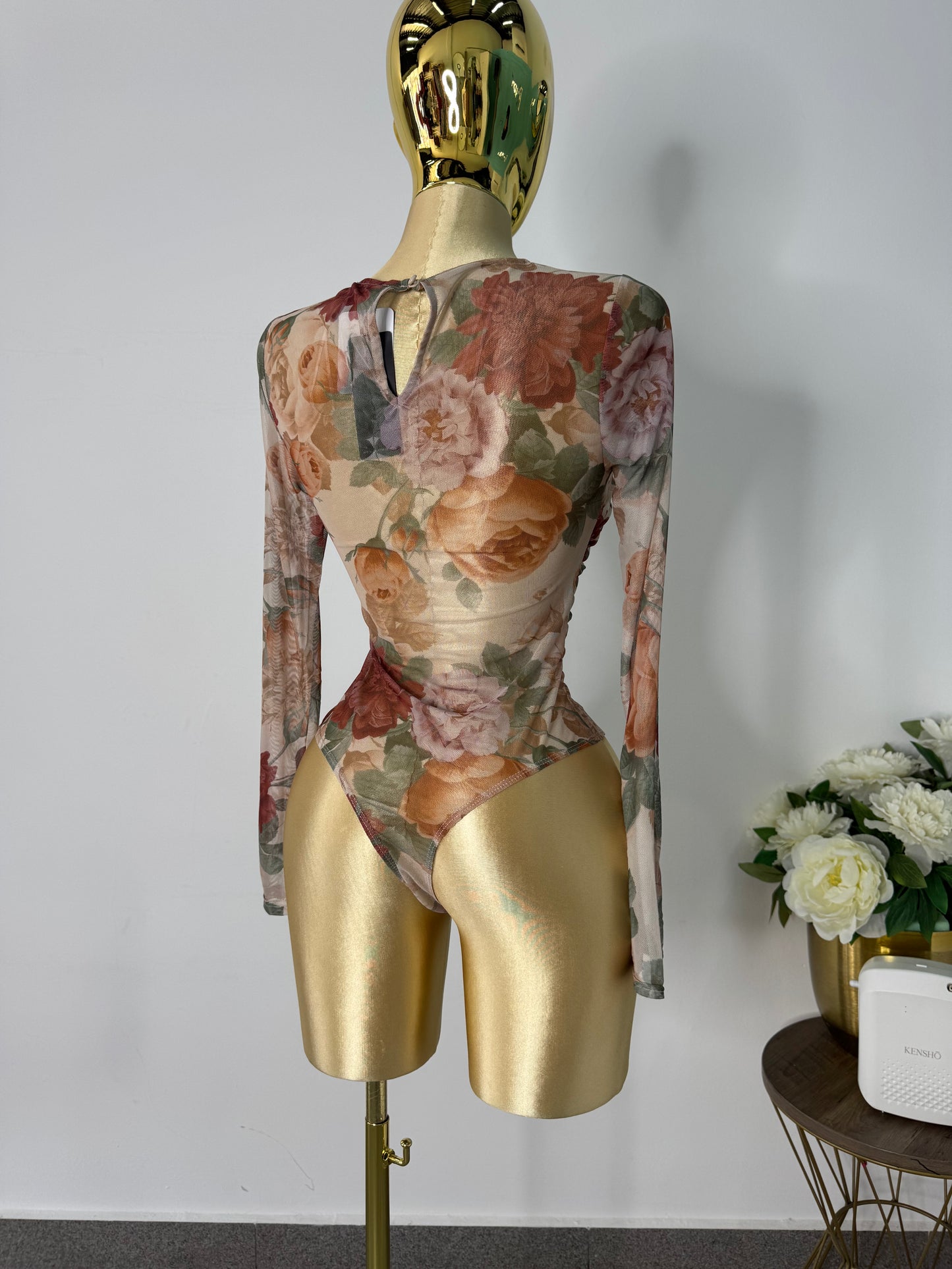 Body mesh floreado tonos beige