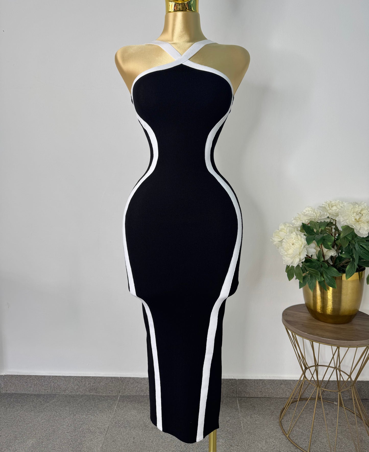 Vestido negro punto