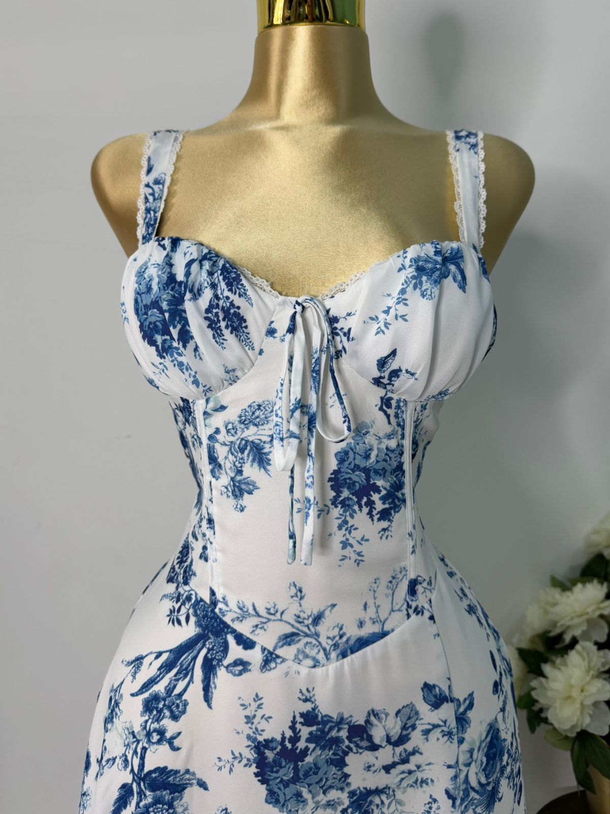 Vestido mesh blanco flores azul