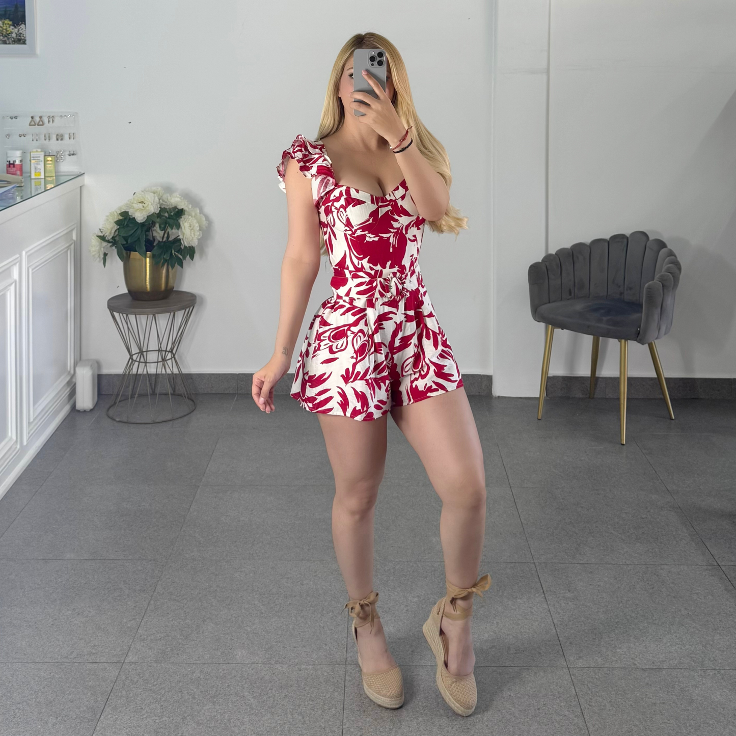 jumpsuit rojo con blanco