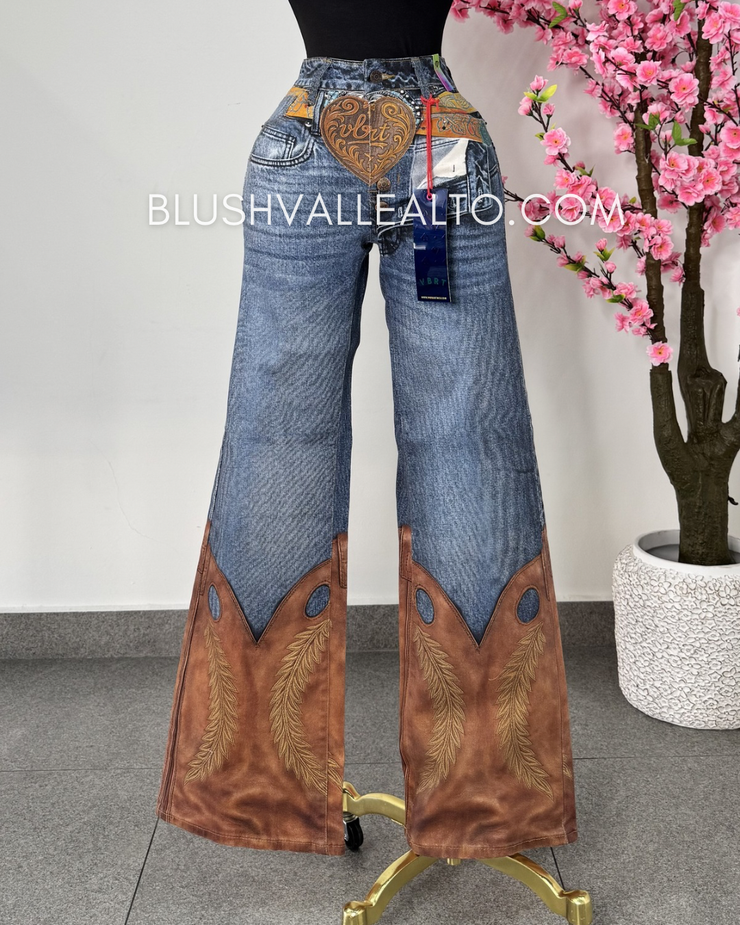 Vibrant recto vaquero botas