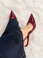 zapatillas burgundy charol detalle dorado