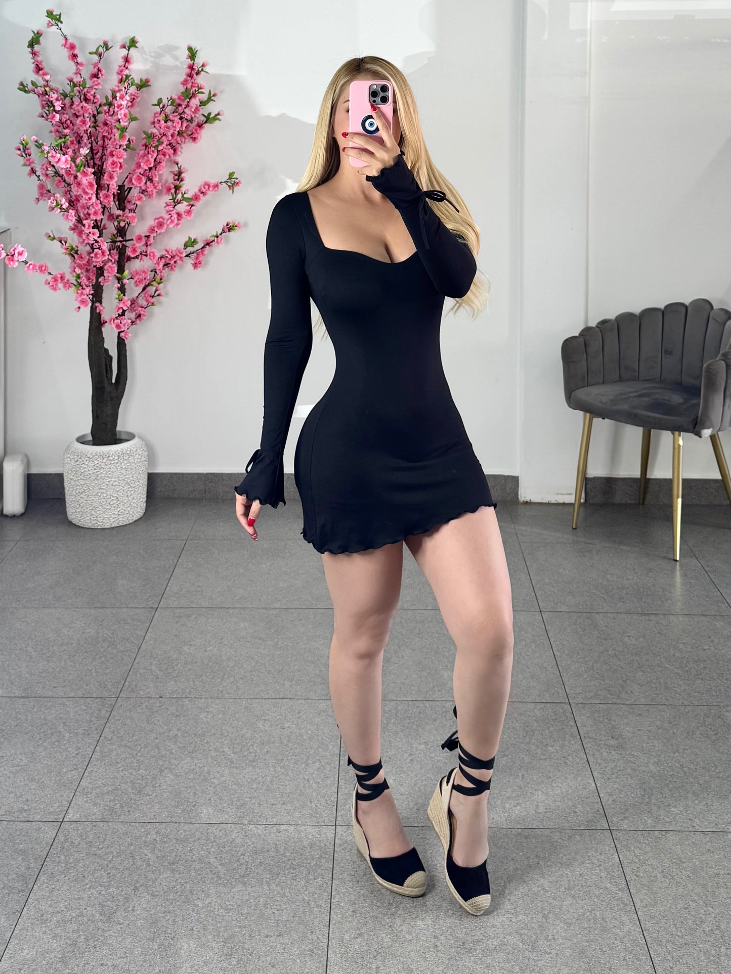 Vestido negro licra shorts