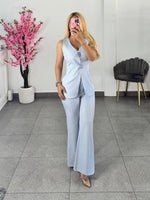 Set azul cielo chaleco y pantalon