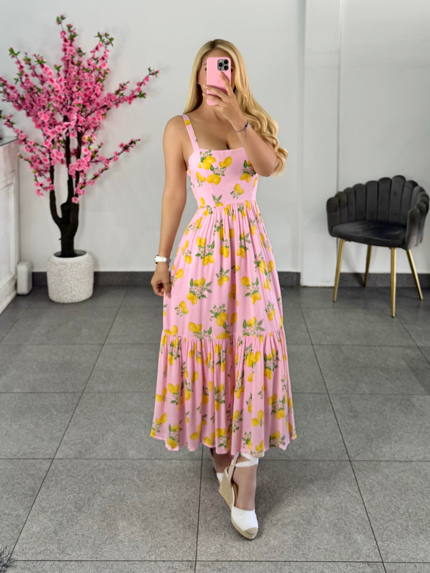 Vestido midi rosa limones