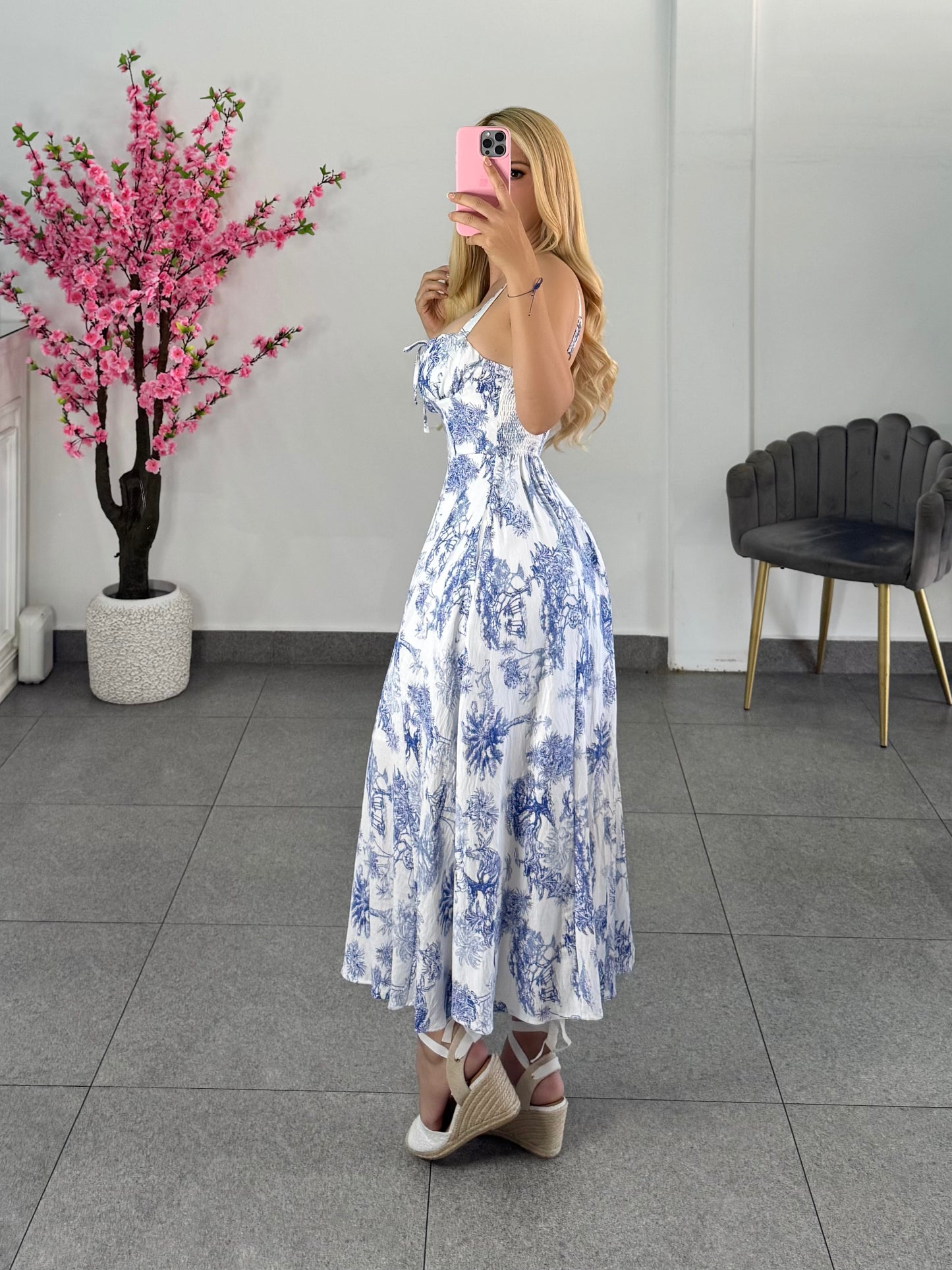 Vestido midi estampado blanco con azul