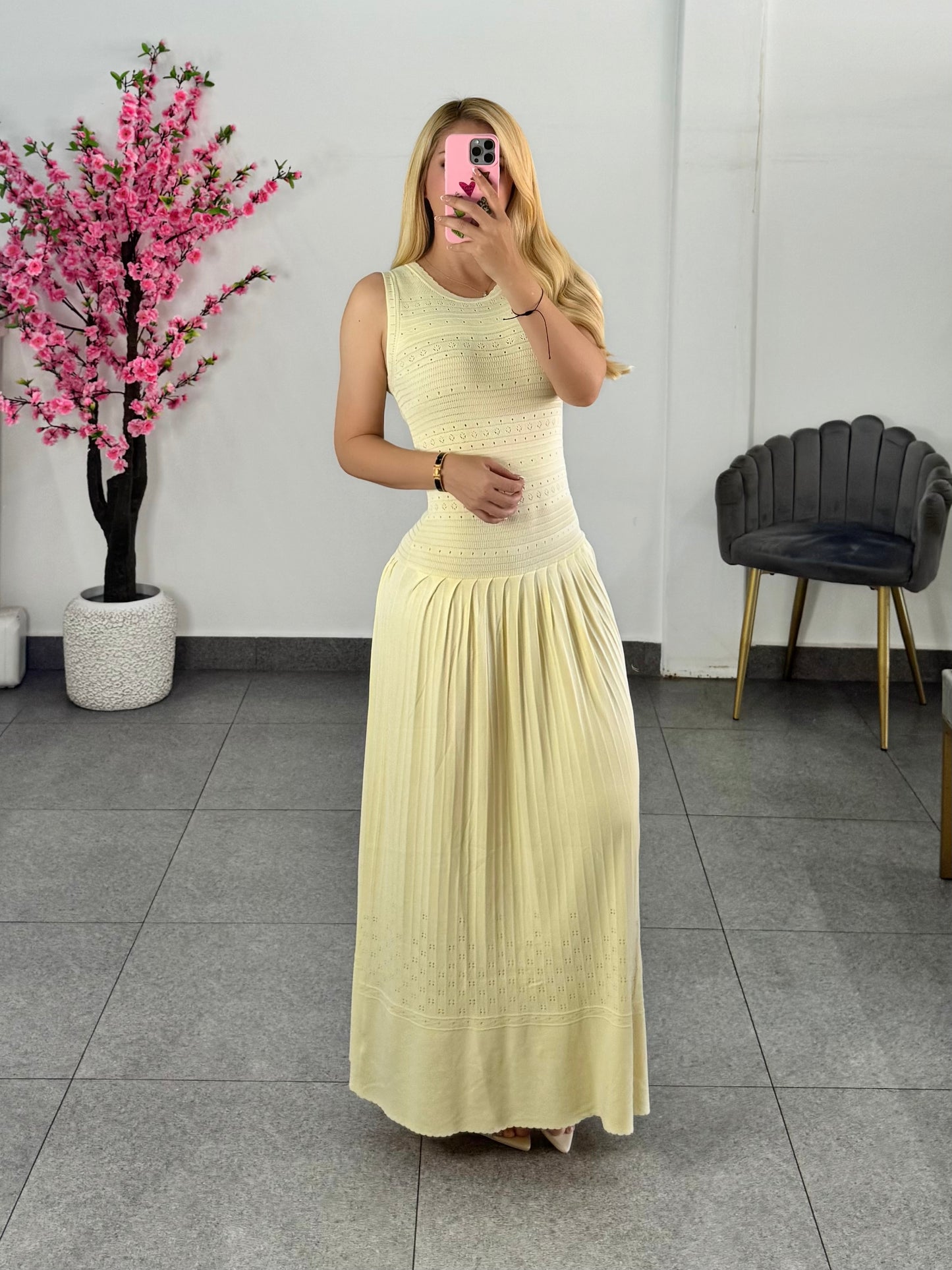 Vestido amarillo punto