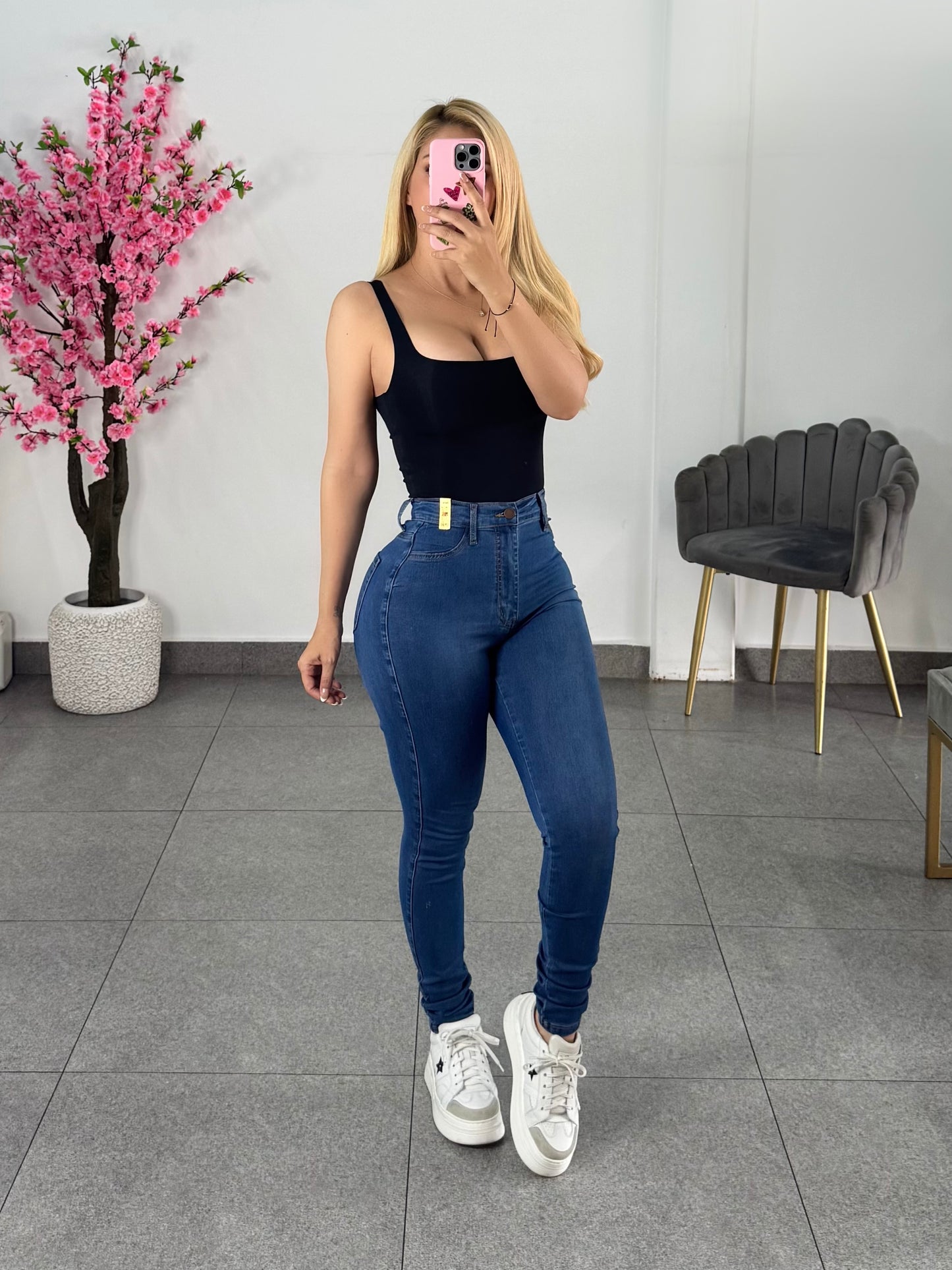 Skinny clásico claro