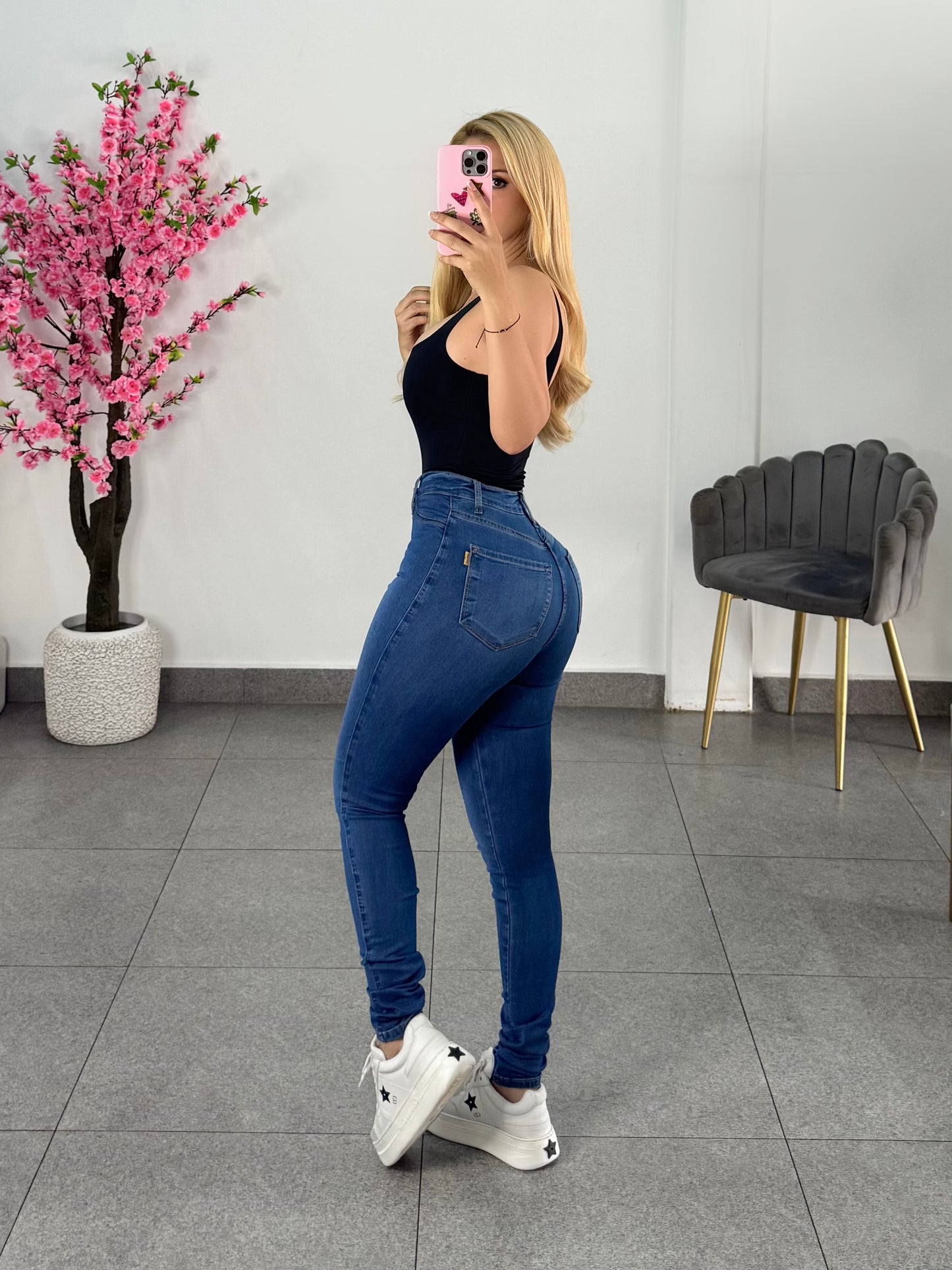 Skinny clásico claro
