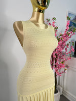Vestido amarillo punto
