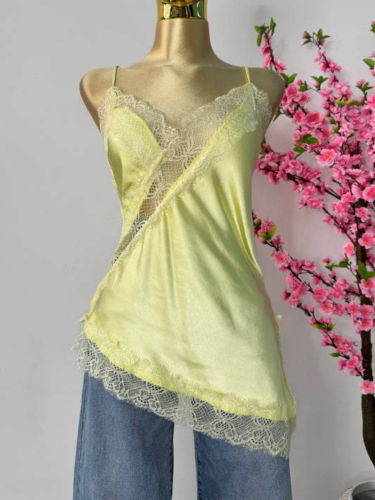 Blusa satin amarillo