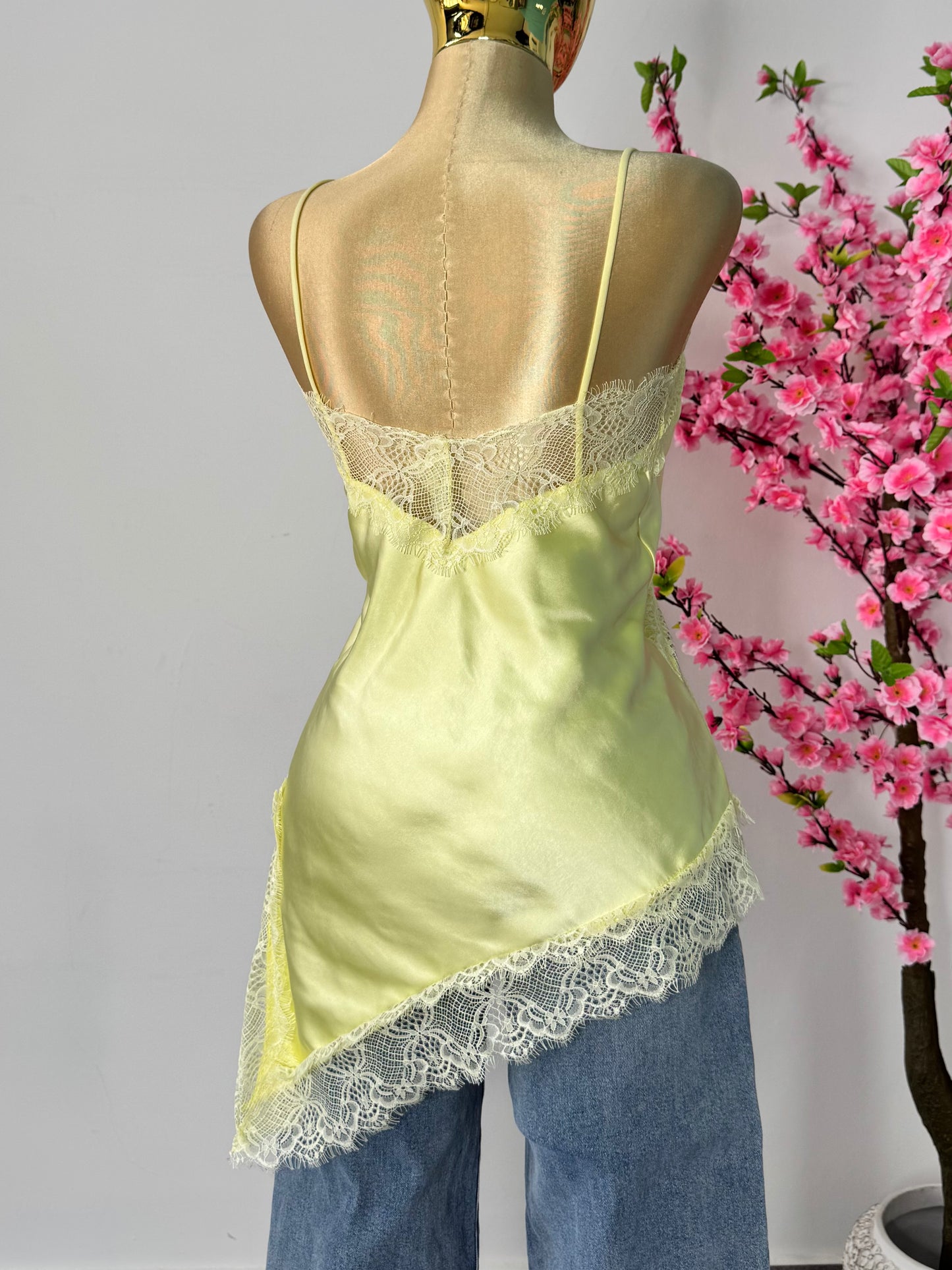 Blusa satin amarillo