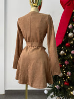 Vestido gamuza camal con cierre