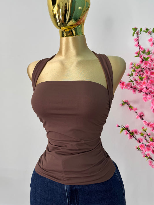 Blusa basica cafe escote cuadrado