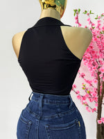 Blusa basica negra  escote cuadrado