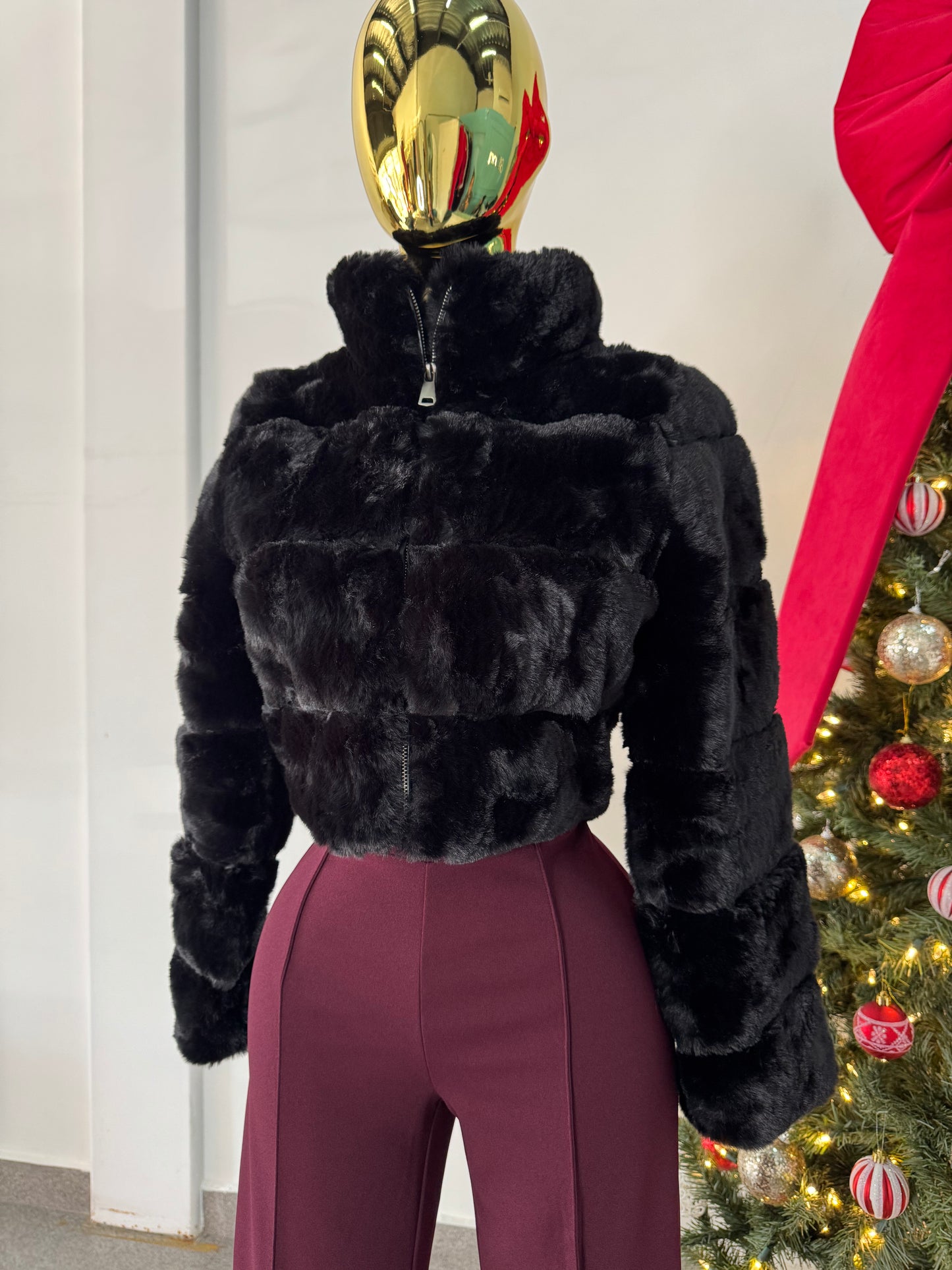 Abrigo negro peluche