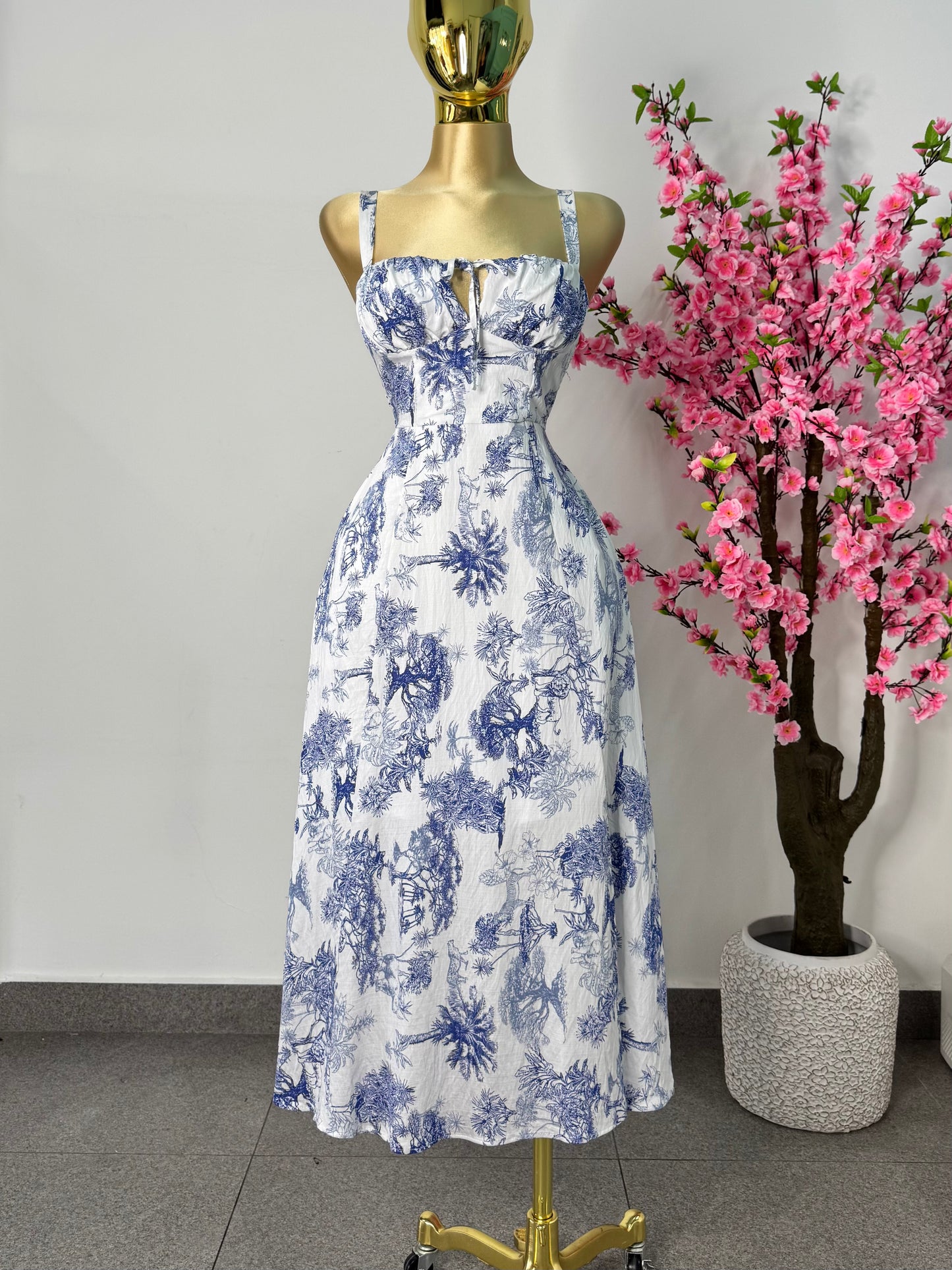 Vestido midi estampado blanco con azul