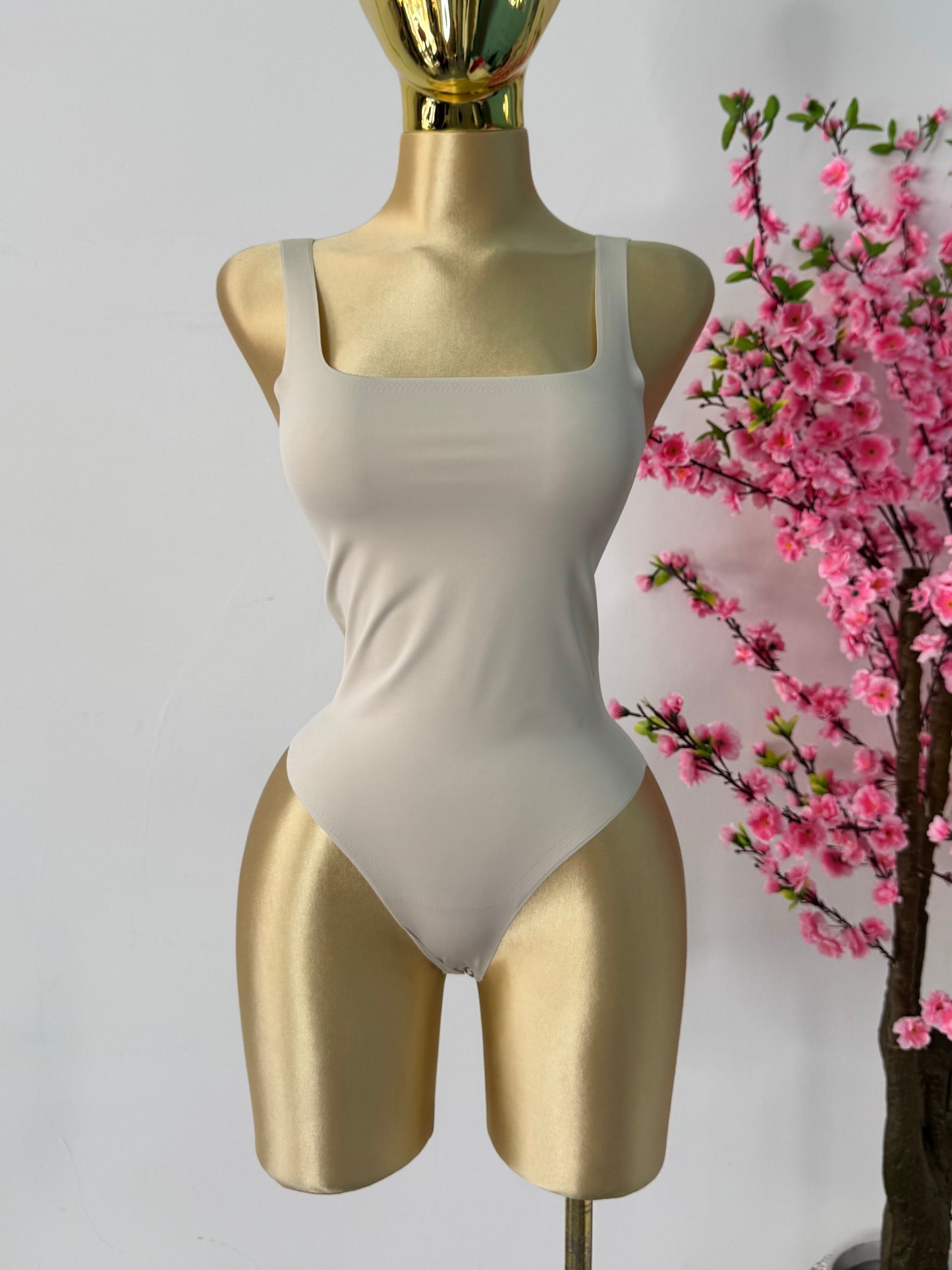 Body beige sin costuras