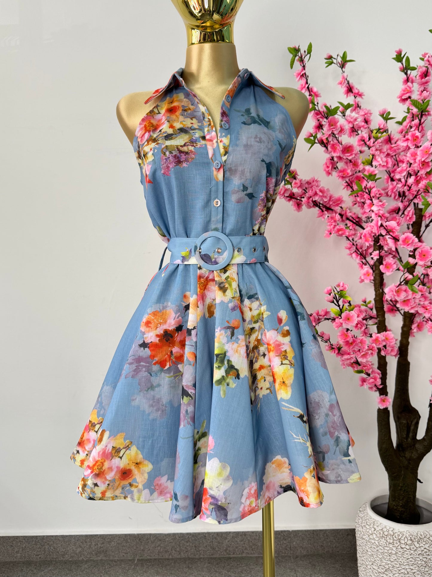 Vestido azul floreado