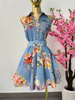 Vestido azul floreado