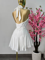 Vestido halter blanco detalles dorados