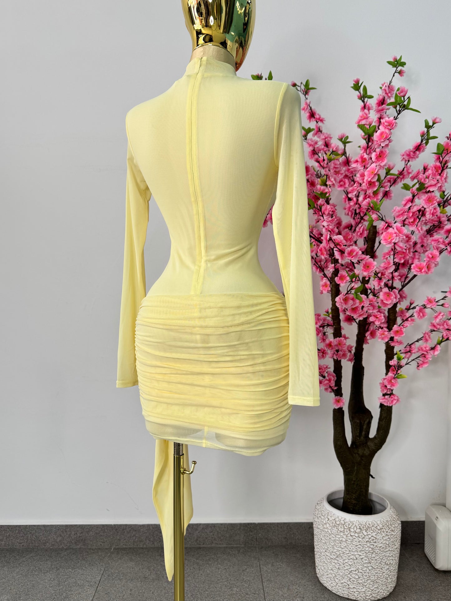 Vestido manga larga amarillo mesh