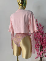 Body rosa pastel con encaje