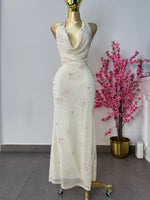 Vestido beige con chaquira