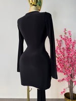 Vestido negro corto detalle dorado