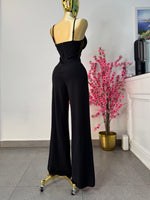 Palazo negro con encaje