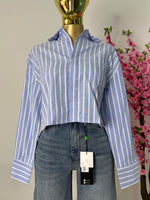 Camisa rayada azul con blanco