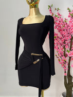 Vestido corto licra negro con detalle dorado