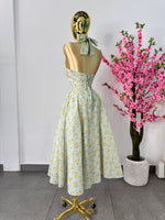 Vestido midi azul claro floreado