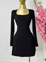 vestido volado negro