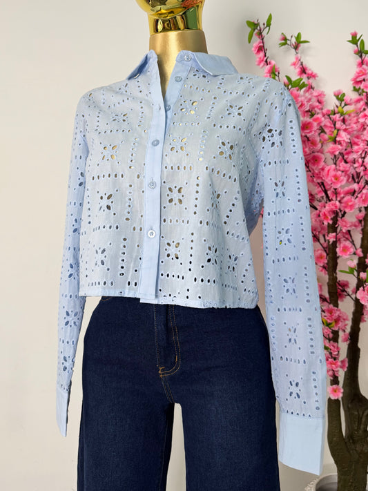 Camisa azul cielo