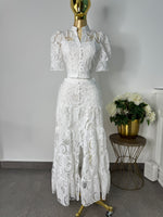 Set blanco tejido