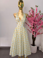 Vestido midi azul claro floreado