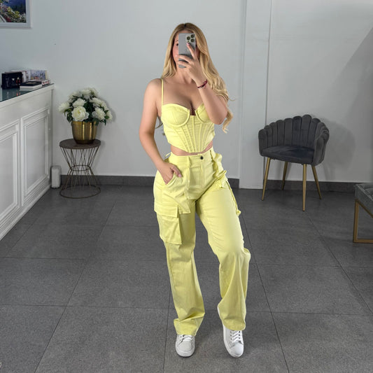 Conjunto amarillo lima
