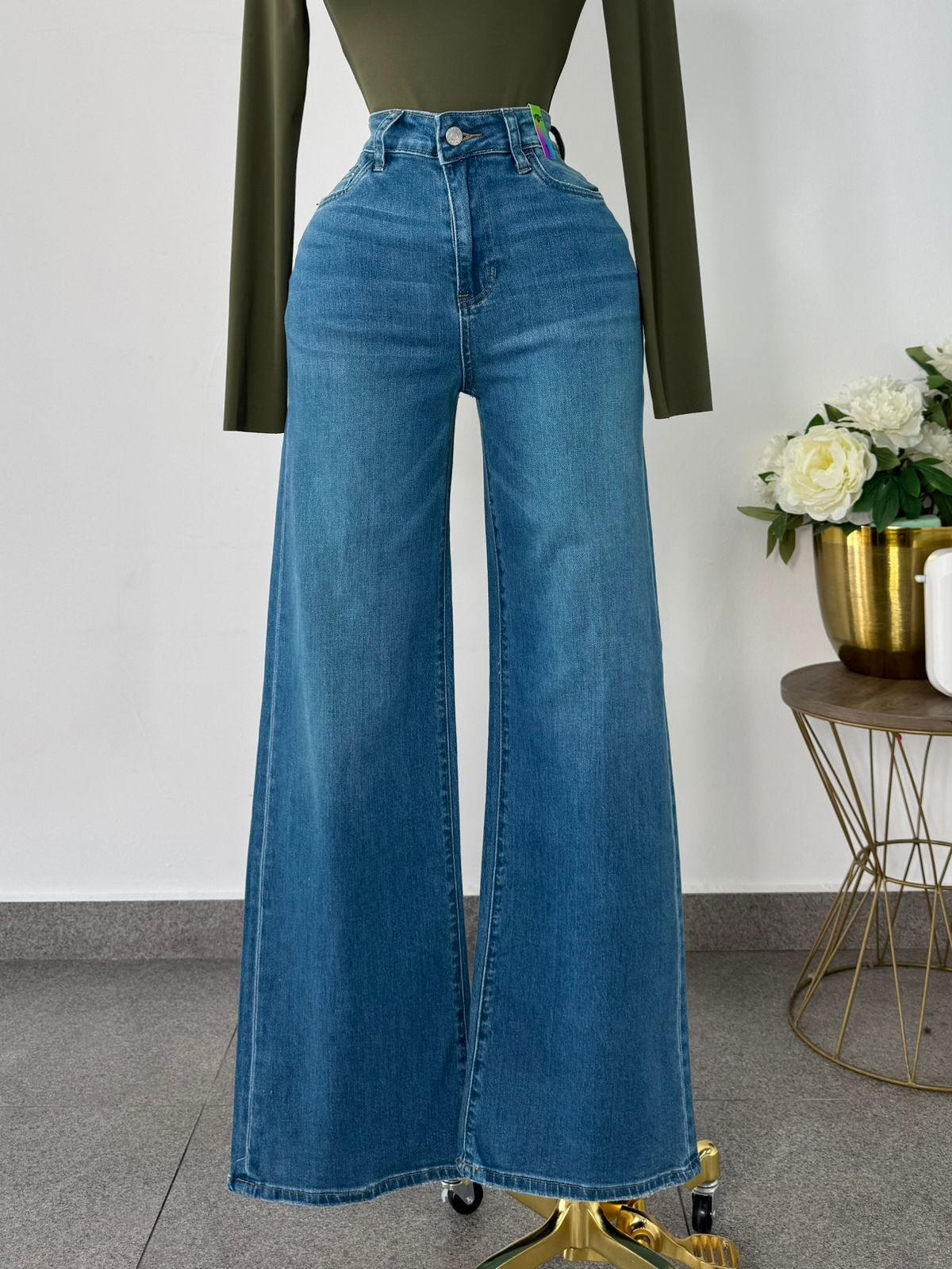 Jeans vibrant corte recto mezclilla